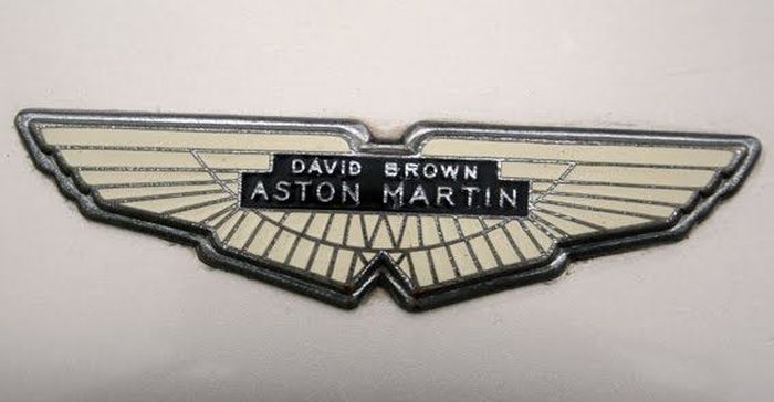 Эмблемы и логотипов ретро автомобилей (158 фото)