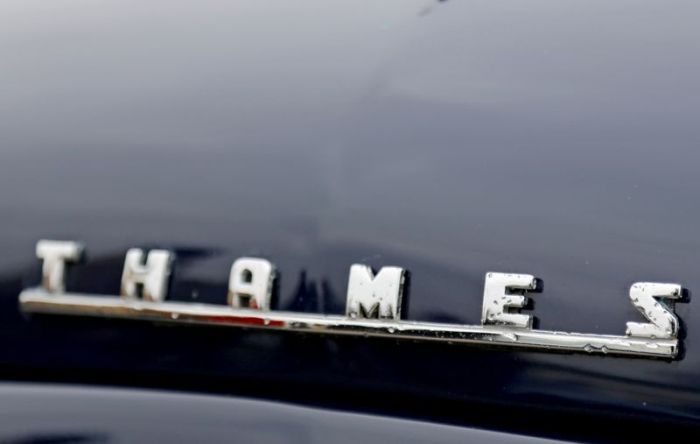 Эмблемы и логотипов ретро автомобилей (158 фото)