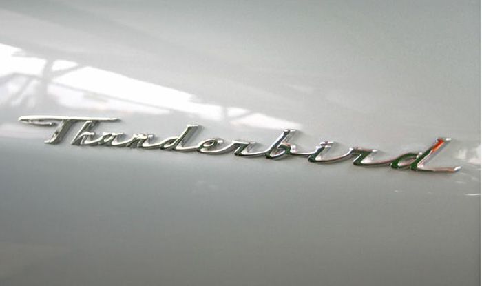 Эмблемы и логотипов ретро автомобилей (158 фото)