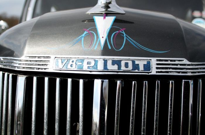 Эмблемы и логотипов ретро автомобилей (158 фото)