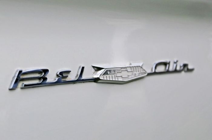 Эмблемы и логотипов ретро автомобилей (158 фото)