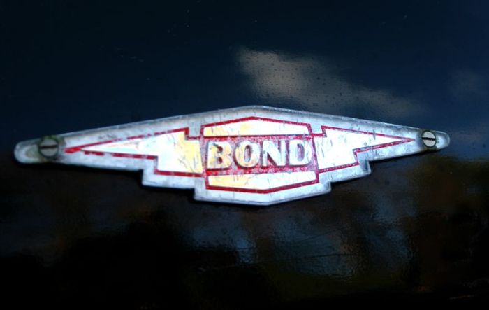 Эмблемы и логотипов ретро автомобилей (158 фото)