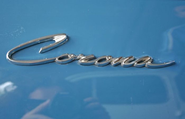 Эмблемы и логотипов ретро автомобилей (158 фото)