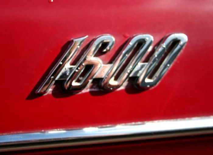 Эмблемы и логотипов ретро автомобилей (158 фото)