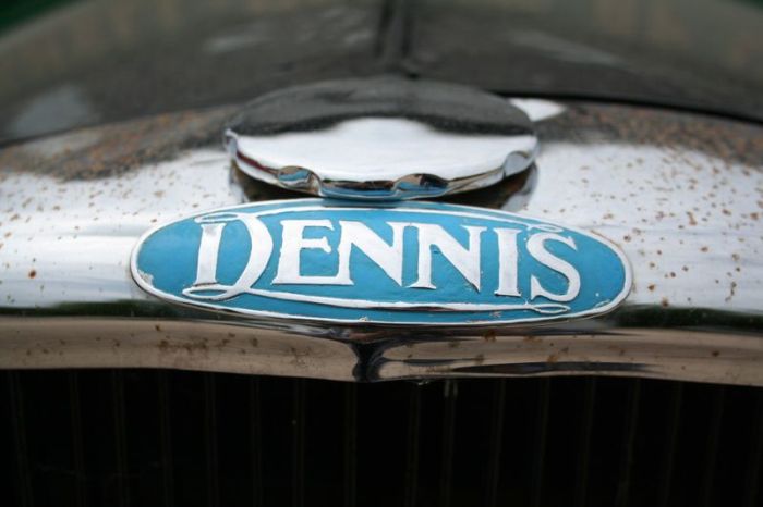 Эмблемы и логотипов ретро автомобилей (158 фото)