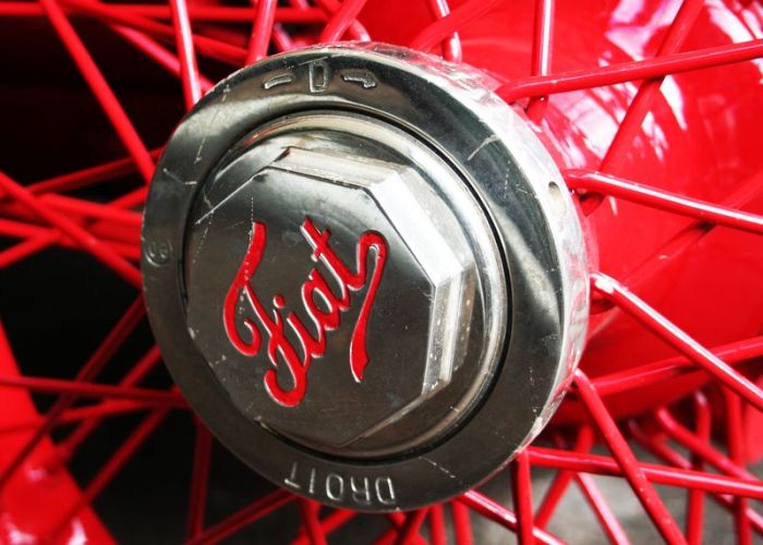 Эмблемы и логотипов ретро автомобилей (158 фото)