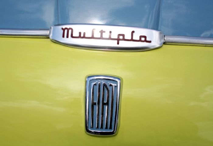 Эмблемы и логотипов ретро автомобилей (158 фото)