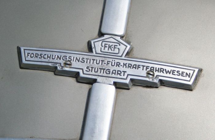 Эмблемы и логотипов ретро автомобилей (158 фото)