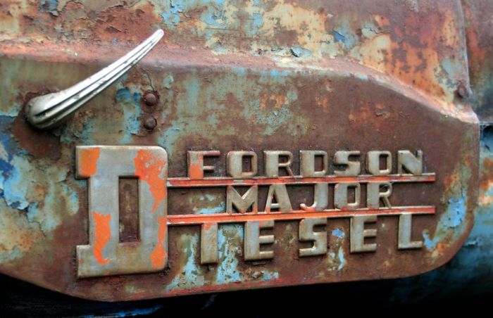 Эмблемы и логотипов ретро автомобилей (158 фото)