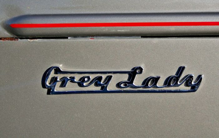 Эмблемы и логотипов ретро автомобилей (158 фото)