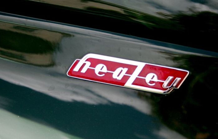 Эмблемы и логотипов ретро автомобилей (158 фото)