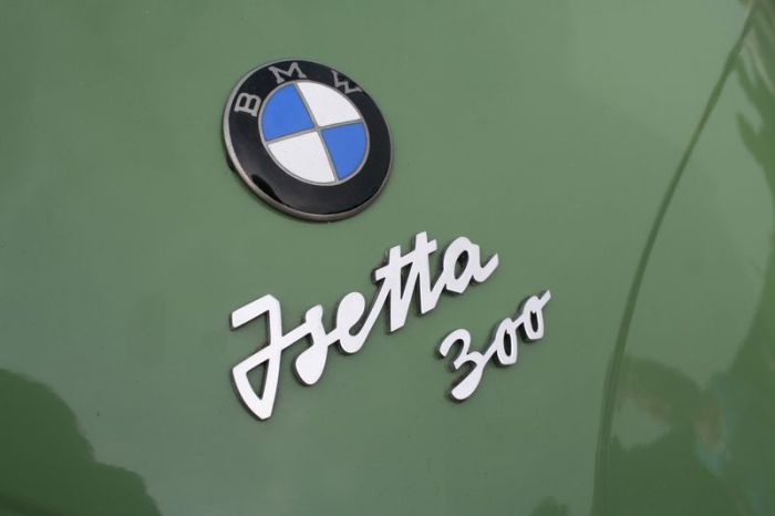 Эмблемы и логотипов ретро автомобилей (158 фото)