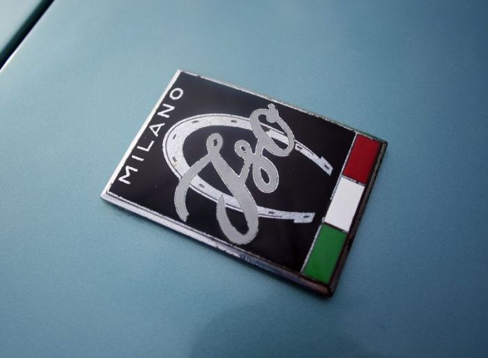 Эмблемы и логотипов ретро автомобилей (158 фото)