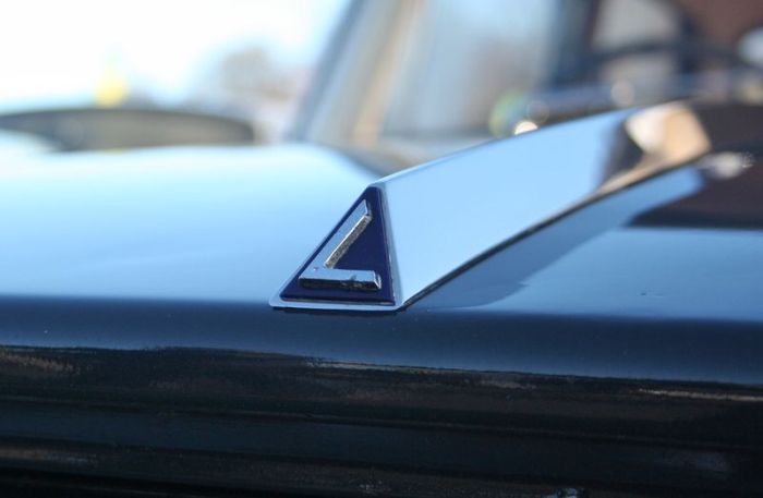 Эмблемы и логотипов ретро автомобилей (158 фото)