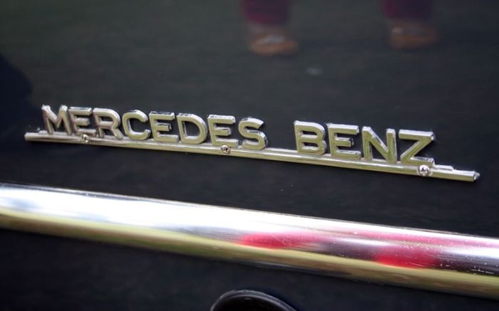 Эмблемы и логотипов ретро автомобилей (158 фото)