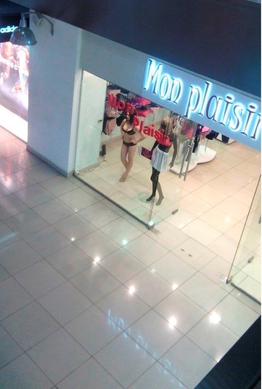 Манекен в Барнауле (5 фото)