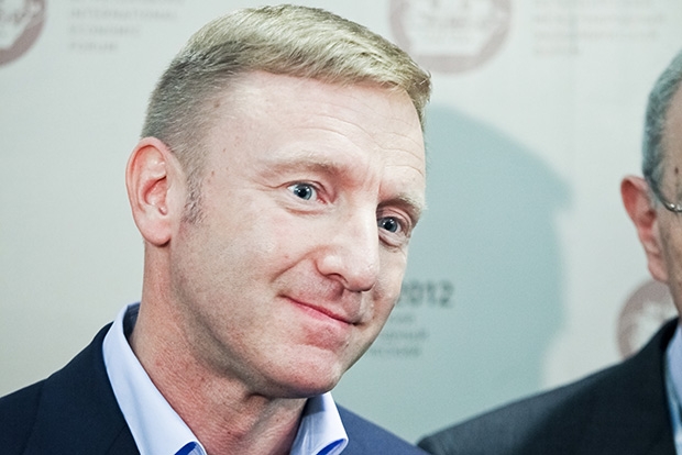 20 богатейших семей Кремля и Белого дома