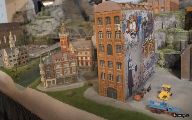 Экскурсия по выставке миниатюр известных городов мира