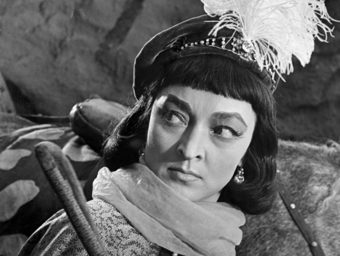 Лидия Вертинская на экране и в жизни