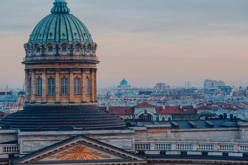 Прогулка по Дому Зингера, где расположен офис Вконтакте Прогулка по Дому Зингера, где расположен офис Вконтакте