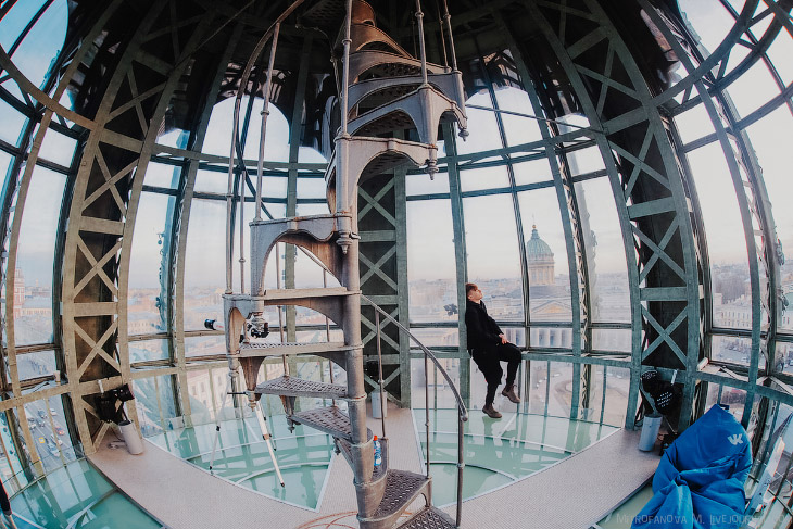 Прогулка по Дому Зингера, где расположен офис Вконтакте Прогулка по Дому Зингера, где расположен офис Вконтакте