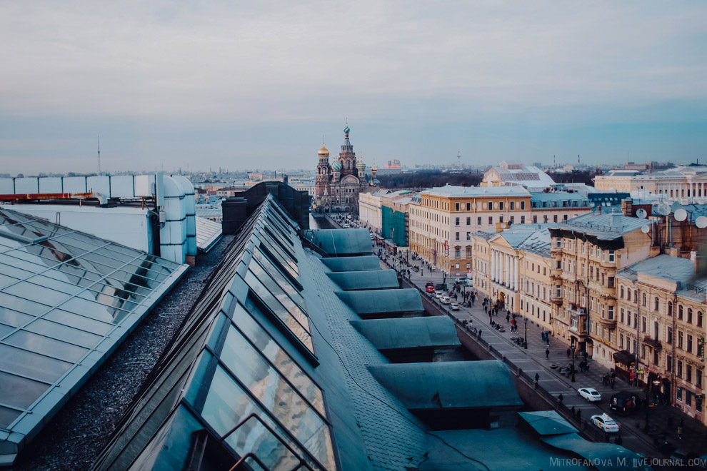 Прогулка по Дому Зингера, где расположен офис Вконтакте Прогулка по Дому Зингера, где расположен офис Вконтакте
