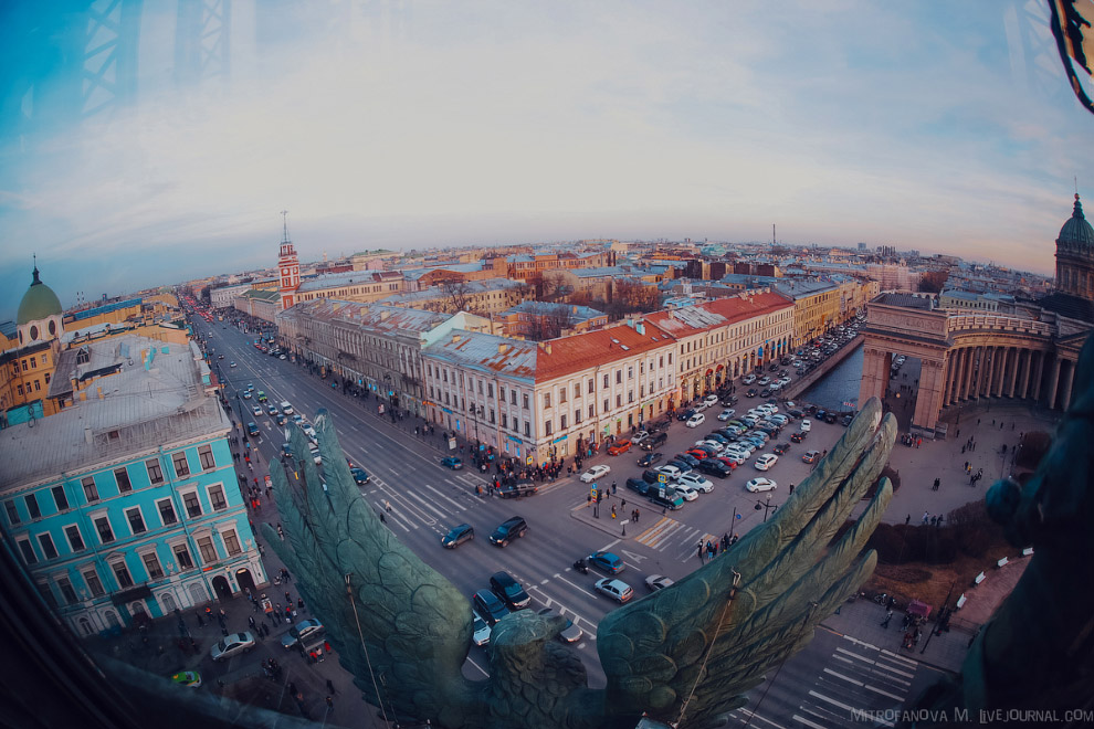 Прогулка по Дому Зингера, где расположен офис Вконтакте Прогулка по Дому Зингера, где расположен офис Вконтакте