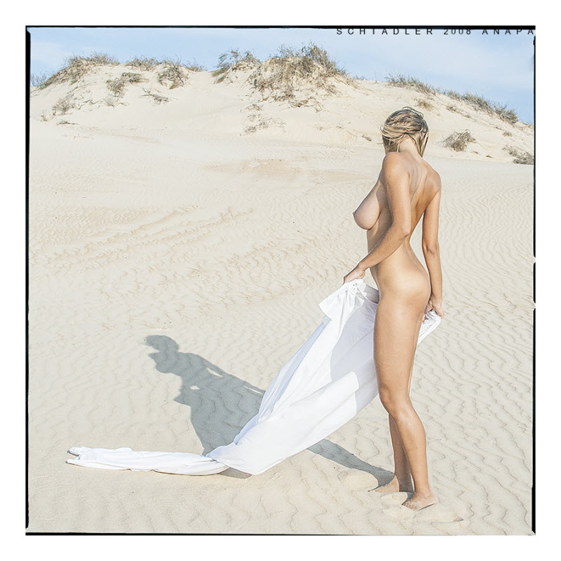 Обнаженные девушки на снимках Павела Алексеева