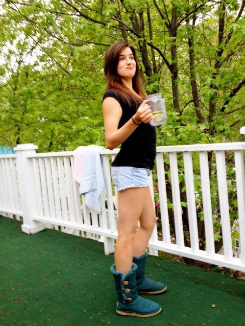 Девушки в шортиках