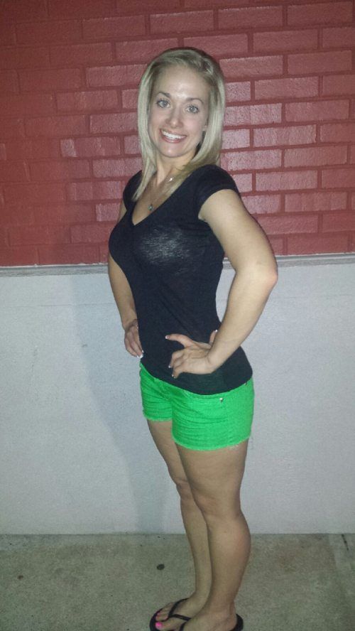 Девушки в шортиках