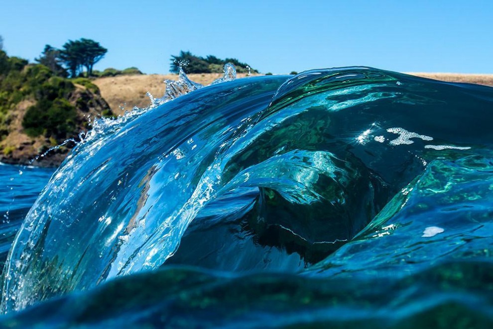 Потрясающие волны на фотографиях австралийца Мэтта Берджесса