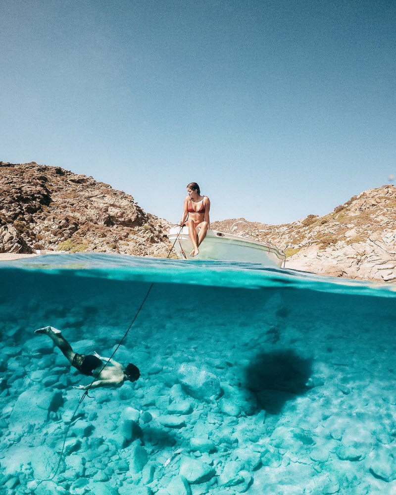 Работа мечты: 25-летняя девушка путешествует и зарабатывает до $900 за пост в Instagram