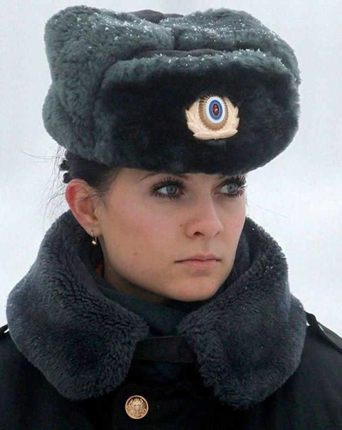 Сотрудницы полиции (13 фото)