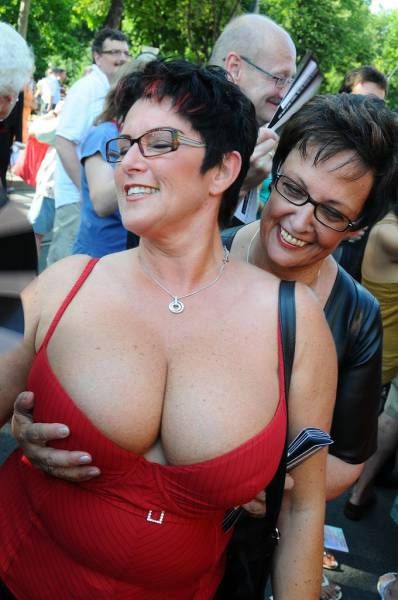 Забавные девушки