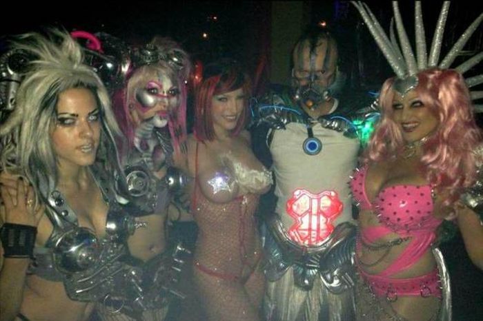 Забавные девушки