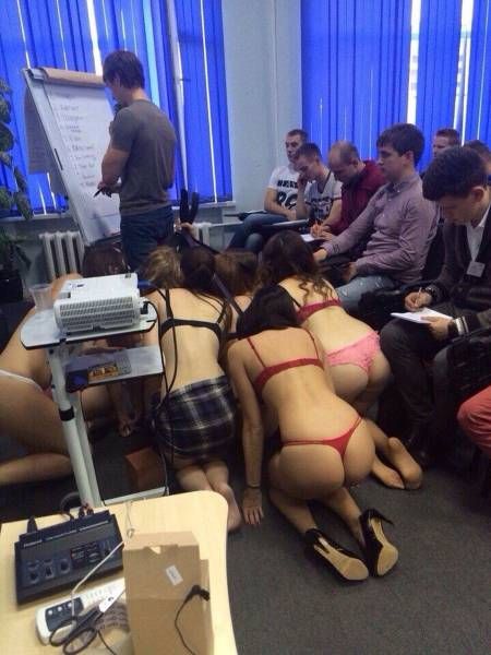 Забавные девушки