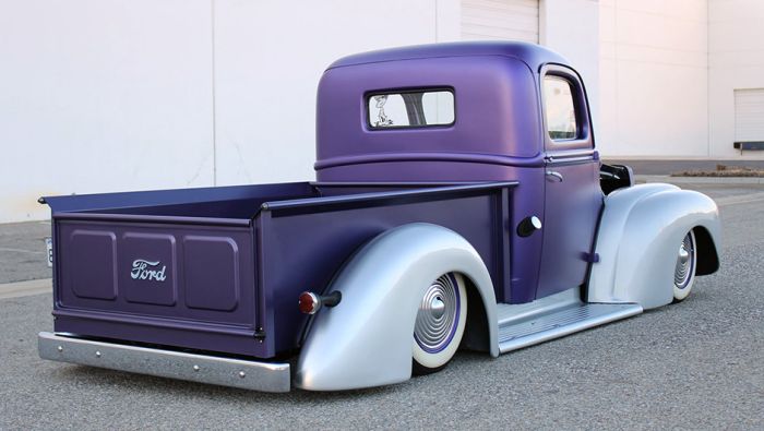 "Заряженные" автомобили на аукционе в Лос-Анджелесе