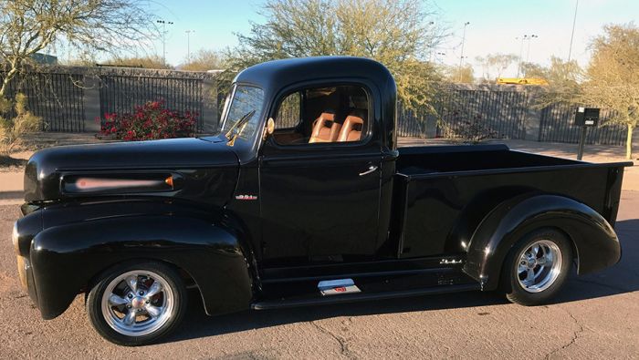 "Заряженные" автомобили на аукционе в Лос-Анджелесе