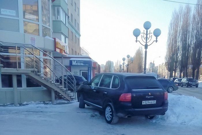 Владелец авто угрожает девушке, которая разместила снимок в сети Владелец авто угрожает девушке, которая разместила снимок в сети