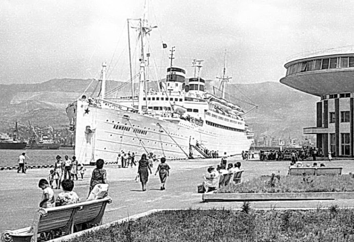 Советский «Титаник»: тайны крушения круизного лайнера «Адмирал Нахимов»