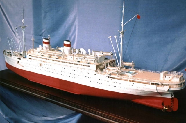 Советский «Титаник»: тайны крушения круизного лайнера «Адмирал Нахимов»