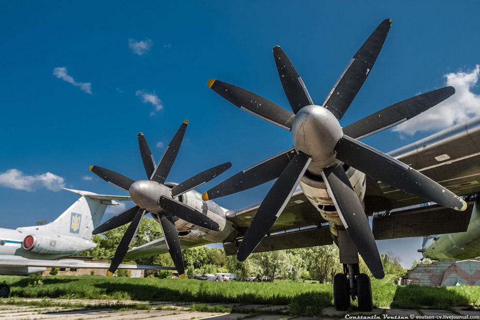 Государственный музей авиации Украины