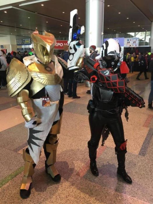 Фото с косплей-вечеринок