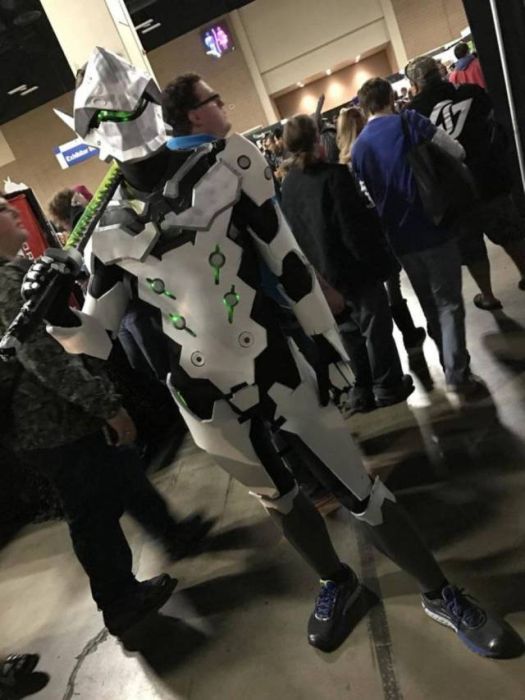 Фото с косплей-вечеринок