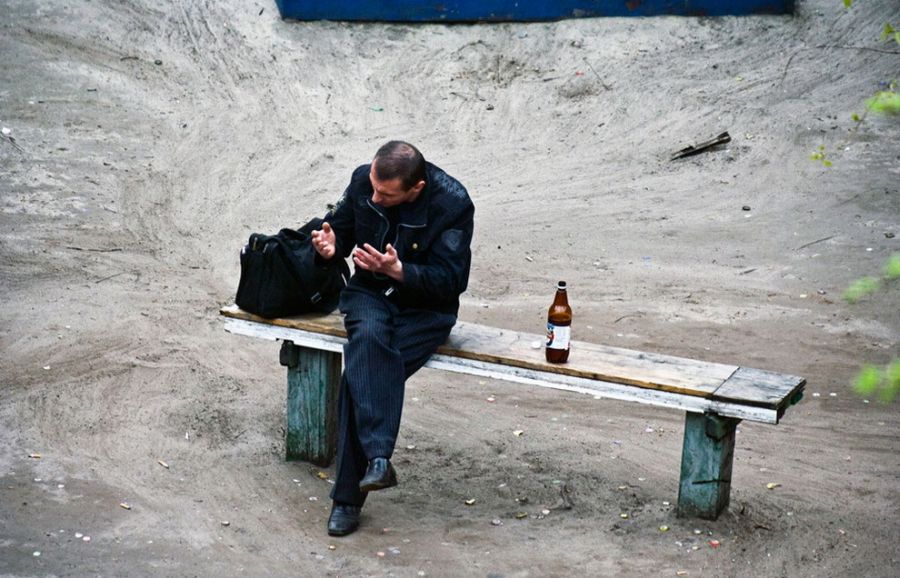 Жизнь на лавочке (23 фото)