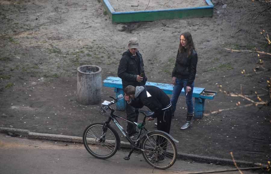 Жизнь на лавочке (23 фото)