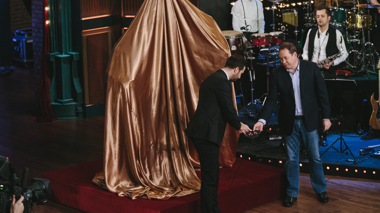 Иван Ургант вчера отметил свои День рождения Иван Ургант вчера отметил свои День рождения