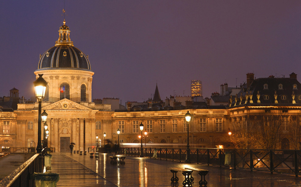 Мост Искусств в Париже Мост Искусств в Париже