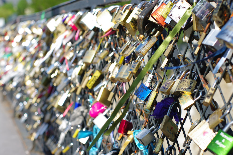 Мост Искусств в Париже Мост Искусств в Париже