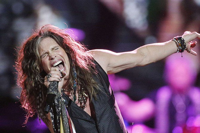 Знаменитости, победившие болезнь или зависимость